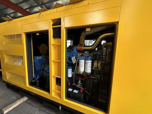 Un buen precio. Conjunto de generadores de 312KVA con motor Yuchai YC6MK420-D30 Conjunto de generadores de energía de tipo silencioso en línea