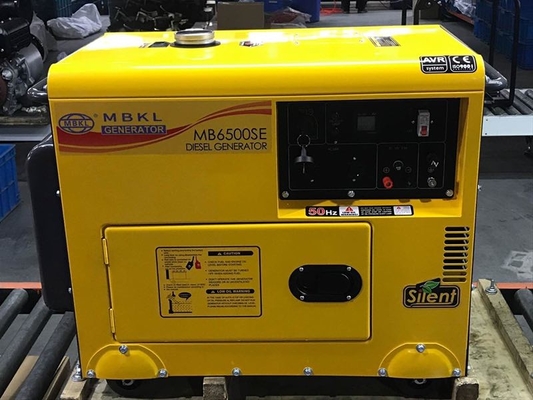 Un buen precio. Yuchai 50Hz 60Hz 600KW 1080A generador de diesel silencioso conjuntos en línea