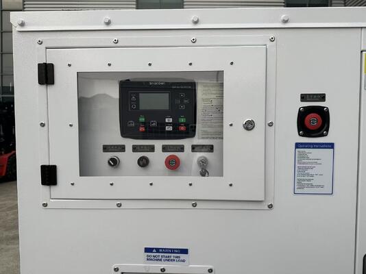 Un buen precio. Grupo electrógeno diésel silencioso de 62.5KVA/50KW con controlador SmartGen y bajo nivel de ruido y vibración en línea