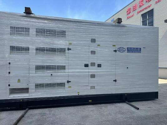 Generador diésel insonorizado de 1250 kVA con motor Yuchai de 1500 rpm para un suministro de energía confiable