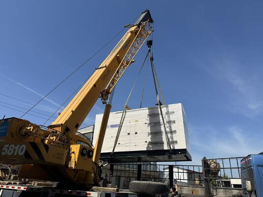 Un buen precio. Conjunto de generador industrial silencioso de 1000 kW con motor Yuchai para una potencia de respaldo confiable en línea